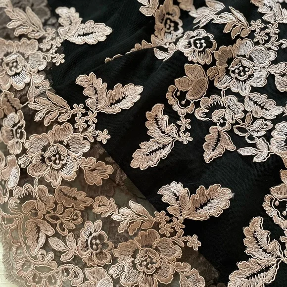 Dress - Picture 8 of 9